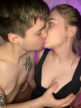 Family-Mm1 online show from April 15, 1:40 pm