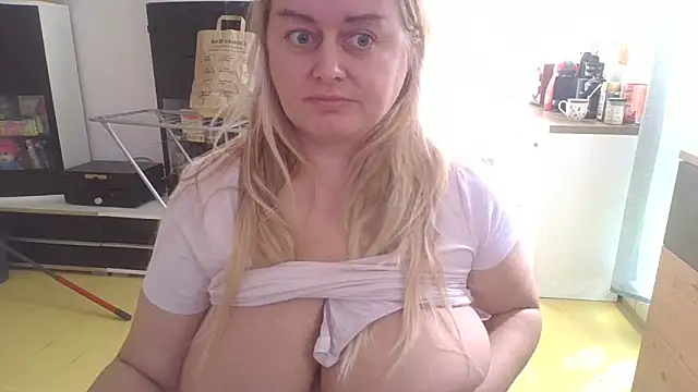 Meliss Official9 online show from March 20, 9:26 am