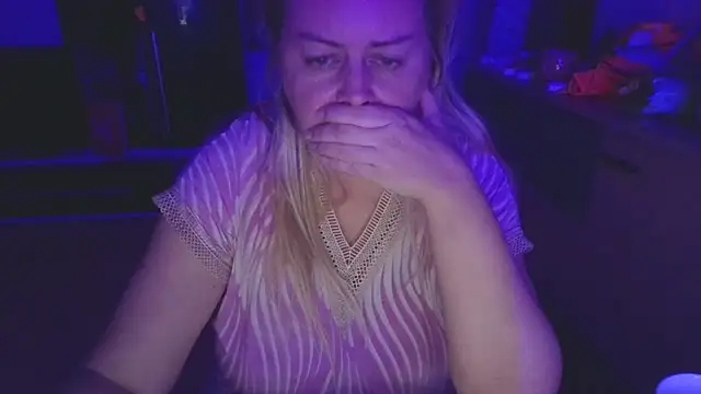 Meliss Official9 online show from October 11, 5:44 pm