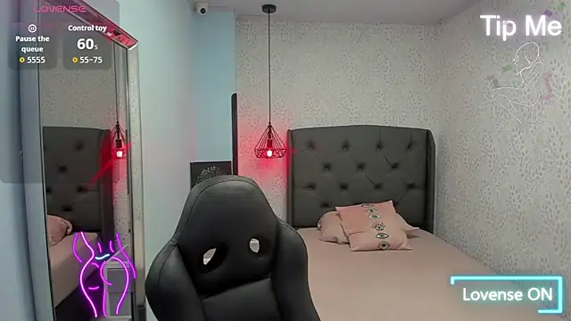 MAGNOLEROY online show from October 8, 12:47 pm