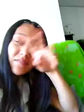 Catalehia Milk online show from January 29, 9:50 pm