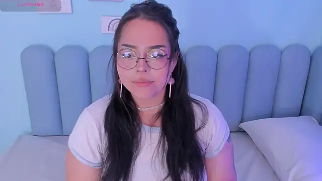 curvy rousi online show from November 21, 11:42 am