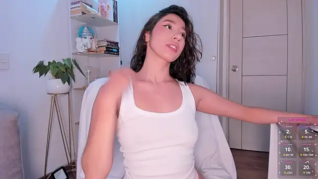 danna davis18 online show from May 15, 8:38 pm