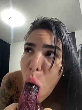 Snapshot of MARYADSUARD chatting on October 5, 5:28 am MARYADSUARD online show from October 5, 5:28 am