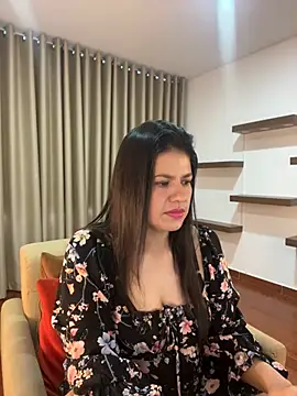 Alice Biel online show from January 5, 9:03 pm