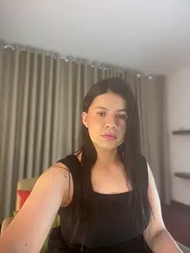 Snapshot of Alice_Biel chatting on June 12, 1:10 pm Alice Biel online show from June 12, 1:10 pm