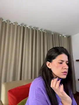 Snapshot of Alice_Biel chatting on June 15, 2:41 pm Alice Biel online show from June 15, 2:41 pm