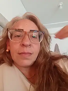 Snapshot of karlabarrera chatting on May 7, 8:36 pm karlabarrera online show from May 7, 8:36 pm