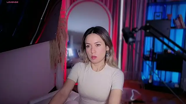 sexfire lalita online show from March 16, 10:25 pm