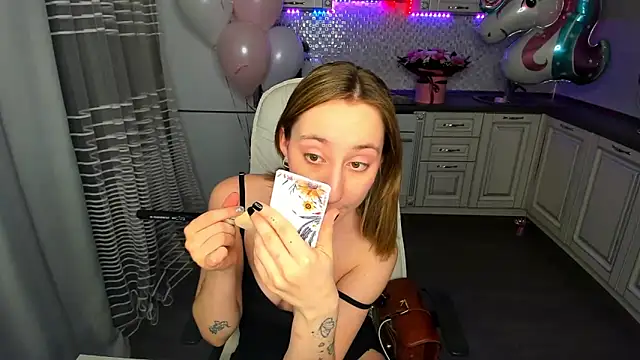 Snapshot of MelodyOfLovee chatting on January 20, 6:42 am MelodyOfLovee online show from January 20, 6:42 am