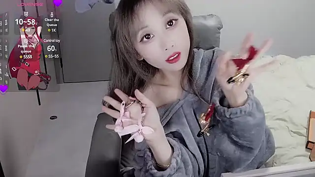 Snapshot of Xiaoyu-G chatting on February 6, 11:21 am Xiaoyu-G online show from February 6, 11:21 am