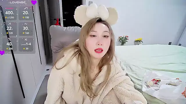 Snapshot of Xiaoyu-G chatting on March 21, 1:13 am Xiaoyu-G online show from March 21, 1:13 am