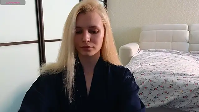 Snapshot of elsa_limerence chatting on March 5, 8:21 am elsa limerence online show from March 5, 8:21 am