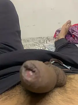 Snapshot of fuckboi2103 chatting on December 4, 7:01 pm fuckboi2103 online show from December 4, 7:01 pm