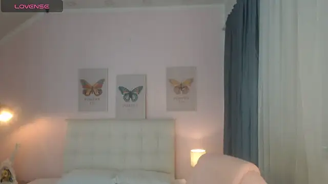 liss black online show from February 11, 12:37 pm