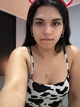 Snapshot of sc4ry_girl1 chatting on December 9, 1:29 am sc4ry girl1 online show from December 9, 1:29 am