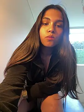 Snapshot of sc4ry_girl1 chatting on March 13, 6:45 pm sc4ry girl1 online show from March 13, 6:45 pm