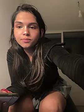 Snapshot of sc4ry_girl1 chatting on March 14, 5:27 am sc4ry girl1 online show from March 14, 5:27 am