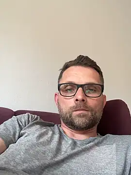 Snapshot of Perry_devot chatting on June 2, 4:31 pm Perry devot online show from June 2, 4:31 pm