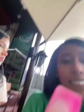 Snapshot of lilibluex chatting on December 21, 5:40 pm lilibluex online show from December 21, 5:40 pm