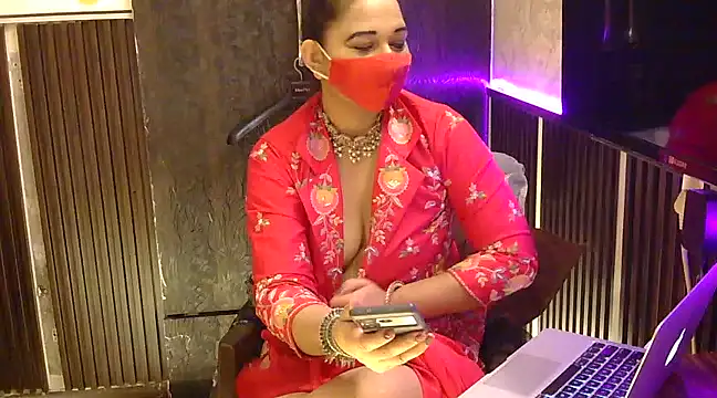 fabdemira online show from December 20, 11:05 pm