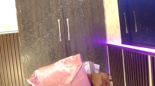 fabdemira online show from January 16, 2:51 pm