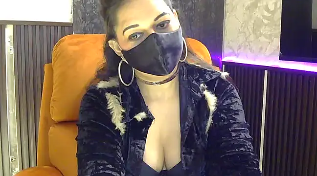 fabdemira online show from January 24, 8:11 pm