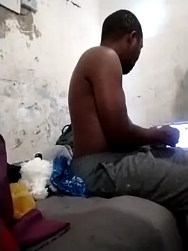 Snapshot of Polygamist chatting on February 10, 5:11 am Polygamist online show from February 10, 5:11 am