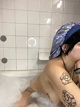 pircilla23 online show from October 30, 2:18 pm