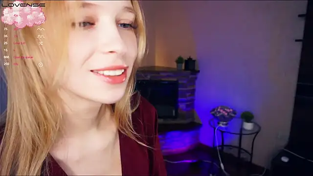 Snapshot of LynetBurby chatting on December 10, 11:19 pm LynetBurby online show from December 10, 11:19 pm