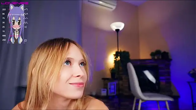 Snapshot of LynetBurby chatting on December 20, 10:00 pm LynetBurby online show from December 20, 10:00 pm