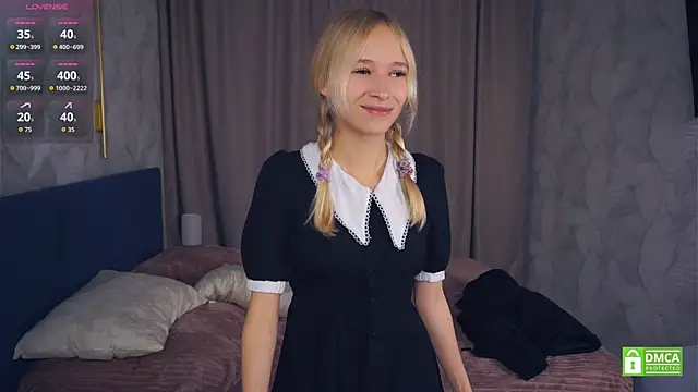 Snapshot of LynetBurby chatting on September 25, 2:54 pm LynetBurby online show from September 25, 2:54 pm