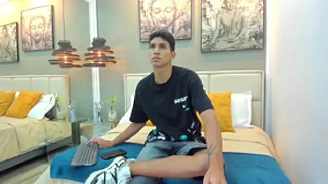 kieran derek online show from November 7, 3:06 am