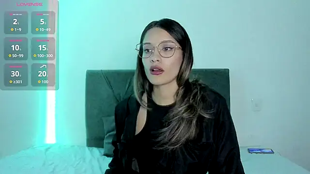 Snapshot of Gabby_and_Alice chatting on October 9, 10:30 pm Gabby and Alice online show from October 9, 10:30 pm