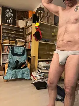 Snapshot of lucboyslam chatting on February 22, 3:34 am lucboyslam online show from February 22, 3:34 am