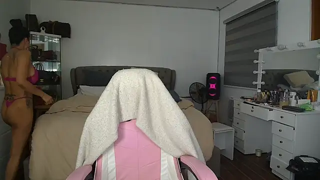 Snapshot of aya_saki chatting on October 6, 8:56 am aya saki online show from October 6, 8:56 am