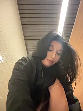 Tisha Busty online show from April 8, 1:22 pm