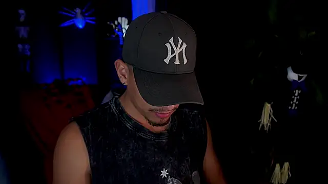 Aaronfox x online show from October 17, 3:42 am