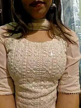 MIss-Naina online show from January 29, 2:51 am