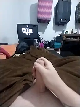 Snapshot of luluankle chatting on June 16, 10:01 pm luluankle online show from June 16, 10:01 pm