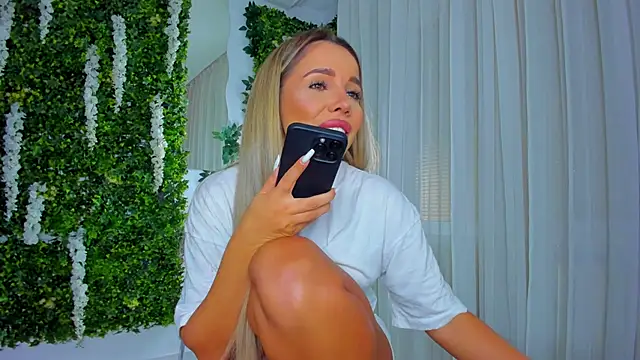 VivienCarter online show from October 8, 4:04 pm