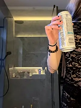 madelinexx online show from October 23, 1:43 pm