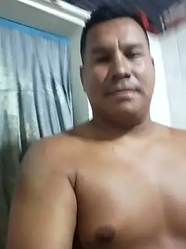 OsvelDavid08 online show from May 9, 1:11 am