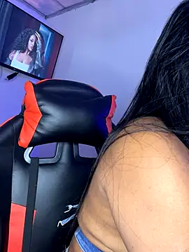 hurren pasha online show from October 1, 1:28 pm