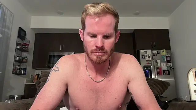 Snapshot of crossfitterguy87 chatting on January 5, 10:57 pm crossfitterguy87 online show from January 5, 10:57 pm