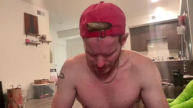 Snapshot of crossfitterguy87 chatting on March 10, 11:43 pm crossfitterguy87 online show from March 10, 11:43 pm