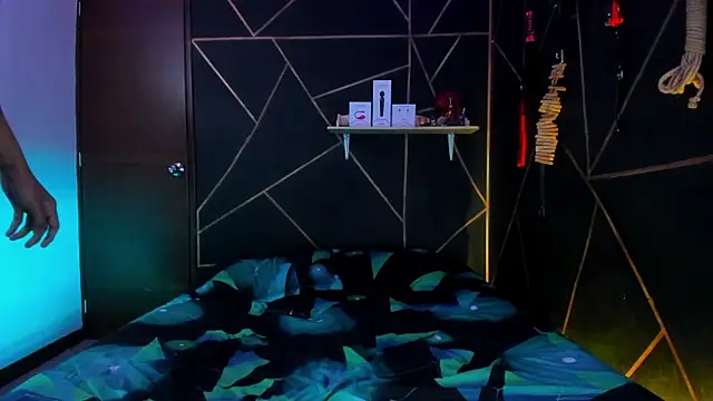 MillersKink online show from March 8, 8:46 pm