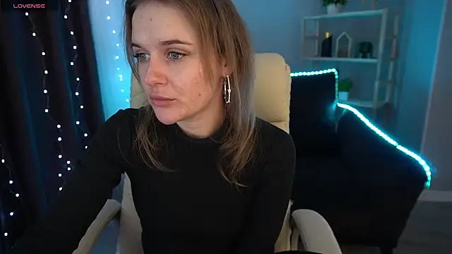 MaribelRiverr  online show from January 1, 6:47 am