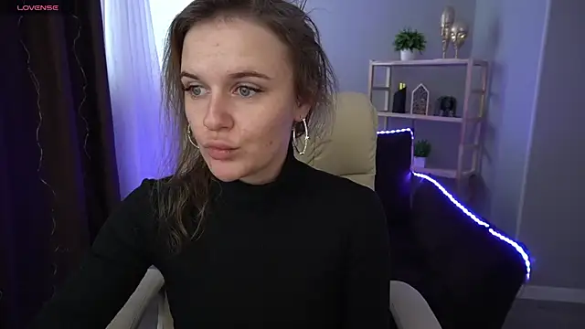 MaribelRiverr  online show from January 2, 6:50 am