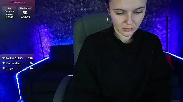 MaribelRiverr  online show from January 13, 10:03 am